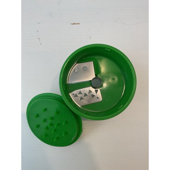 Green Plastic Onion & Vegetable Chopper With Stainless Steel Blades - Picture 2 of 3
